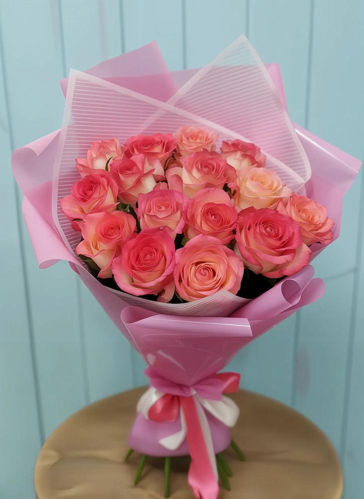 Букет 15 Розовых роз Равель в Набережной