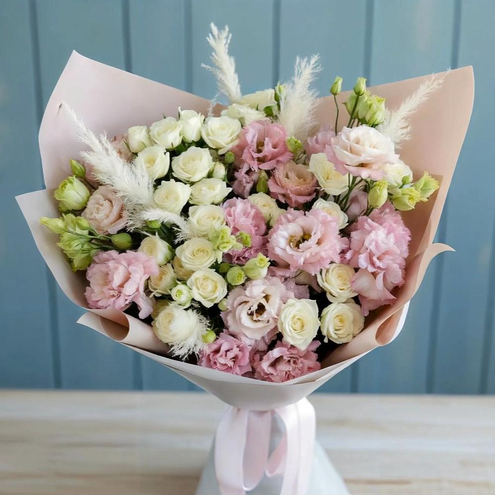 Букет цветов из: Альстромерии и Розы в Набережной