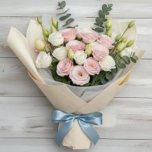Букет цветов из:  Лизиантусы в Набережной