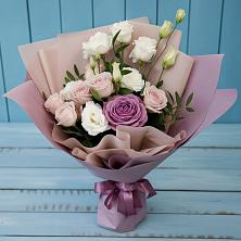 Букет цветов из:  Розы и Лизиантусы в Набережной