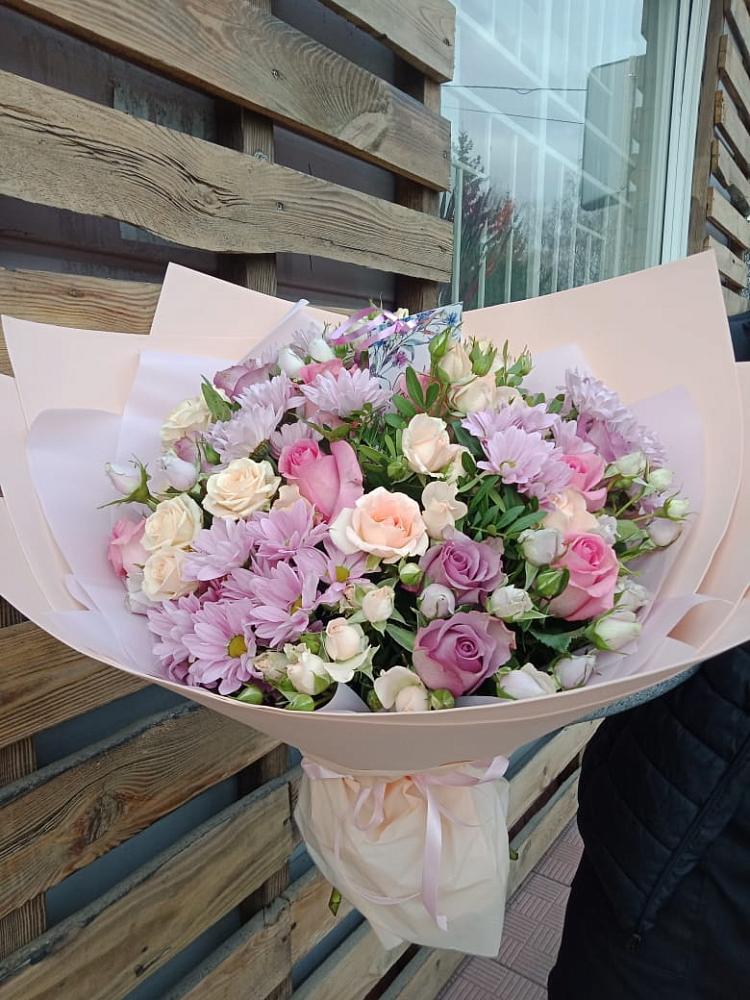 Букет цветов из: Розы и Хризантемы в Набережной