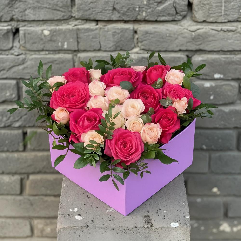 Цветочная композиция из Розы в коробке в Набережной