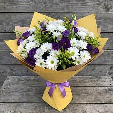 Букет цветов из:  Ирисы, Хризантемы и Ромашки в Набережной
