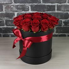 Цветочная композиция из Розы в шляпной коробке в Набережной