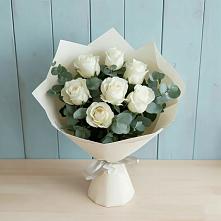 Букет Белые розы в Эвкалипте в Набережной