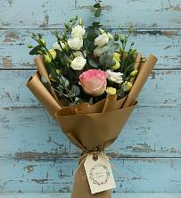 Букет цветов из:  Розы и Лизиантусы в Набережной