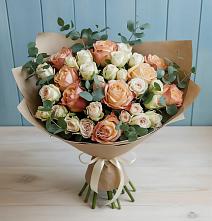 Букет цветов из:  Альстромерии и Розы #REPLACE_PRED# Набережной