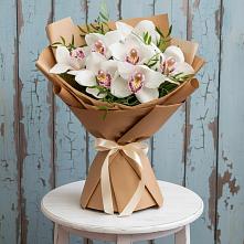 Букет цветов из:  Орхидеи и Розы #REPLACE_PRED# Набережной