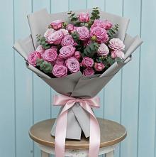 Букет цветов из:  Розы #REPLACE_PRED# Набережной